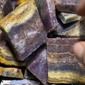 Batu akik / batu kecubung chevron motif unik rande / bahan batu kecubung