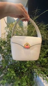 Túi 2hand xách tay cực xinh nhà UNGAROO aut của Pháp -T289