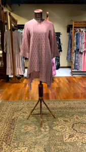 Obliq Tunik Viscos by Dian Pelangi LIMITED EDITION Blouse Baju Atasan Blus Viscos Outfit Formal Kerja Kantor Pesta Pernikahan Kondangan Lebaran Wanita Hijaber Cantik Anggun Modis Modern Simple Elegan Mewah Model Korea Terbaru Motif Dobby Polos Kekinian