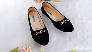 ADIVA A-007 Produk NEW BEST SELLER flat shoes real foto sepatu terbaru sepatu terlaris slip on & mules promo warna Hitam sepatu kerja dewasa sepatu karet