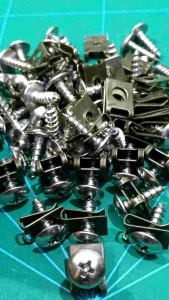 กิ๊บยึดเฟรมYAMAHAพร้อมน็อตเกลียวปล่อยสแตนเลส5มิลยาว16มิล(1ถุง5ตัว)งานคุณภาพดี