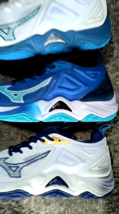 Sepatu voli mizuno momentum 3 low grade sepatu volley
