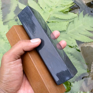 ASAHAN ASLI ALAM PENAJAM PISAU SATU SET ISI 2 BIJI UKURAN 14X4X3 ASLI ALAM BOGOR