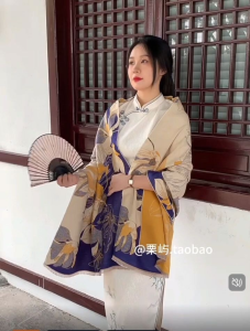Khăn choàng dạ cashmere hoa Sen