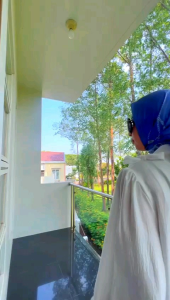 Humeera Dress: Baju Adem Isadora Silk Untuk Busui