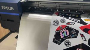 DECAL STIKER FULLBODY D-TRACKER 150 BAHAN MAXDECAL SUPERGLOSSY COMBINASI NOMOR HOLOGRAM BEBAS CUSTOM