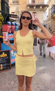 Reverie Ibiza knit top - เสื้อกล้ามผ้ายืด กระดุมหน้า (มี 2 สี)