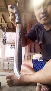 Alat Perkebunan Nusantara & Sarung: Mengenal Peralatan Pertanian Lokal