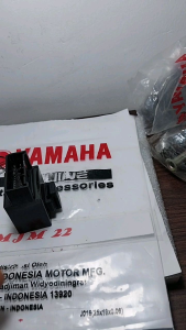 Relay Assy Yamaha YZF R1 plus soket 5VK-81950-40 original