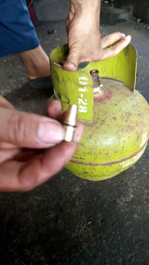 Alat isi ulang Gas Portable refil Simple