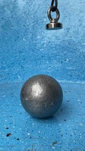 แม่เหล็กเก็บลูกเปตอง