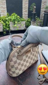 Tas Selempang Wanita Terbaru Tas Telempang Kekinian Tas Simple Elegan Buat Jalan-Jalan Slingbag Handbag