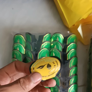 ring ikat kolong hasduk kacu hahan kulit dan mika mengkilap sd smp sma siaga penggalang penegak / ring kolong kacu hasduk tali kulit bahan mika mengkilao warna hijau merah dan kuning