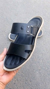 SANDAL PRIA ATASAN KULIT INSOL KULIT/TERBARU/TEELARIS