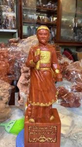 Tượng gỗ Trần Quốc Tuấn hiệu quả về mặt đất cát trấn trạch trừ tà hiểu quả nhất hiện nay gỗ hương đá có 5 kích thước