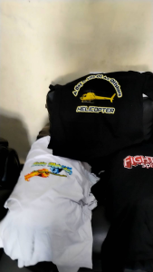 Kaos Distro Custume Combed 24s: Pilihan Tepat untuk Pria & Wanita