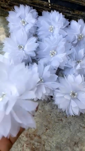 Bros bunga ukuran 8cm