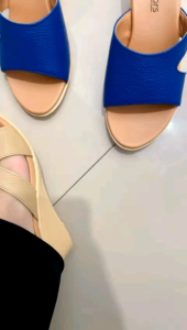 sandal kulit sukaregang garut sol karet tinggi  5cm model terbaru  Berlobang di samping