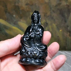 Premium Nephrite deep ink green 3 dimensional Ruyi Guan Yin statue home/office decor display (with certificate) 精品和田玉塔青立体如意观音小摆件(带证书)
