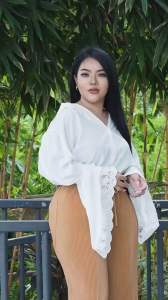 เสื้อเชิ๊ตทรงเกาหลี ไซส์ใหญ่ อก44-54นิ้ว แต่งแขนลูกไม้