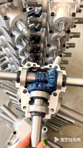 หัวเกียร์ 90 องศา: การเปลี่ยนแปลงรถตัดหญ้า สินค้าพร้อมส่งในไทย