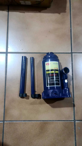 Hydraulic Jack 10 Tons Universal for Auto And Trucks ( KJL-1004 )