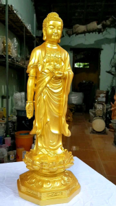 Tượng Phật A Di Đà đứng cao 60m.