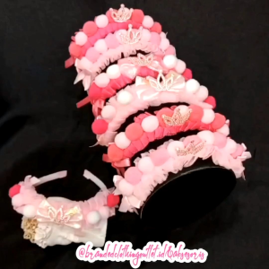 Bando Pompom Mahkota: Tren Mode Terbaru