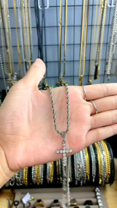 Kalung Rantai Tambang Titanium Salib: Anti Karat & Tidak Luntur