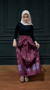 Sarung Instan Wanita Dewasa – Sarung Rok Praktis Karet Pinggang Elastis Adem & Nyaman Murah