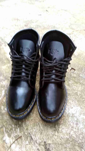 sepatu boots pria sepatu safety sintetis