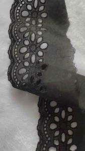 ผ้าลูกไม้เส้น คอตตอนริมปัก ฉลุลาย สีดำกว้าง 8cmราคาหลาละ25บาท