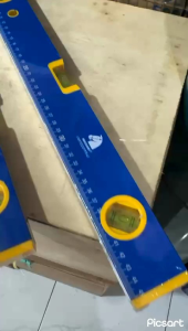 Waterpass Biru Aluminium Massaki 18inc (45cm) & 12inc (30cm)