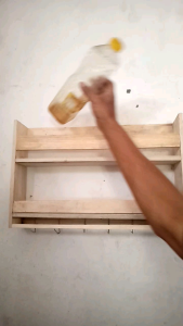 Reng kayu dan Rak bumbu dinding