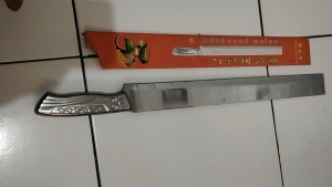 Pisau Potong Semangka Melon Stainless Steel: Pilihan Tepat untuk Memotong Buah