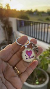 พวงกุญแจกลม + JESUS 6 ลาย กิ๊ฟชอปคริสเตียน ของชำร่วย ของชำร่วยคริสเตียน พวงกุญแจคริสเตียน คริสเตียน god jesus