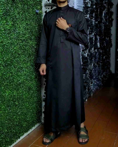 Gamis Pria Polos & Jubah Pria Lengan Panjang