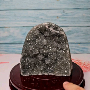 CrystaLuver PVK 20 Natural Amethyst Crystal Geode.