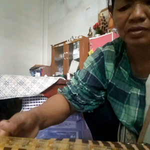 ตะกร้าสานจากเส้นพลาสติก  ตะกร้าจ่ายตลาด