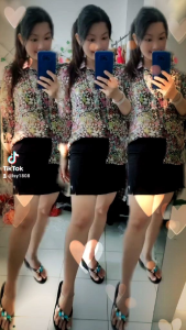 Atasan Wanita 1: Ukuran dan Kualitas Tinggi