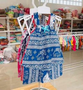 ชุดลายช้างเด็ก สงกรานต์(รหัสDD32) งานพร้อมส่ง 6-24 เดือน น้ำหนัก6-11กิโล ใส่สวยและน่ารัก เสื้อสายเดี่ยว+กางเกง เด็กหญิง