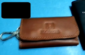 Dompet STNK Lipat Tiga Kulit Asli & Dompet Gantungan Kunci Mobil Motor