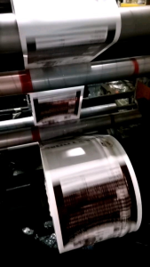 ถุงมูลไส้เดือน สำหรับบรรจุ 1 กิโลกรัม ขนาด 8 * 15 นิ้วมีหูหิ้วด้านบน ถุงขาวพิมพ์สีน้ำตาล