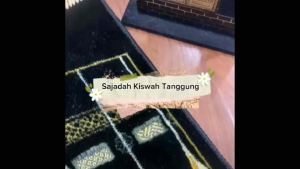 SAJADAH MINI TEBAL PREMIUM KISWAH HITAM/SAJADAH MUKA SUJUD KECIL 35x65 UNTUK DEWASA/ANAK ANAK
