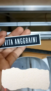 Name Tag Papan Nama Dada Grafir Model 1