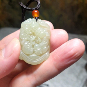 Nephrite light green Pi Xiu Ancient Copper Coins & Ruyi Jade pendant (with certificate) 和田玉淡绿貔貅铜线如意吊坠(带证书)