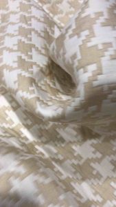 Vải Tafta họa tiết nanh sói màu kem da dày mềm form đứng (khổ 1m5)may đầm váy vestComple nam nữ thời trang