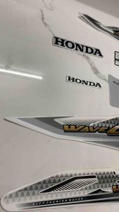 Bộ tem Wave A 110 màu trắng 2017 hàng nhập Thái Lan 3 lớp chất lượng cao dành riêng cho dòng xe này tem in lụa màu sắc cực đẹp và bền như tem hãng giá bán cực tốt bán lẻ như bán sỉ Liên hệ gặp hải Ðia chỉ