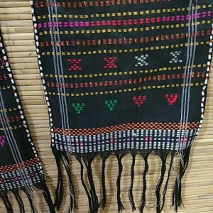 Selendang Kecil Pakaian Adat Batak: Aksesoris Pakaian Tradisional