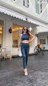 ยีนส์แฟชั่นสาวอวบแต่งขาดเข่านิดๆ ทรงสวยผ้ายืด